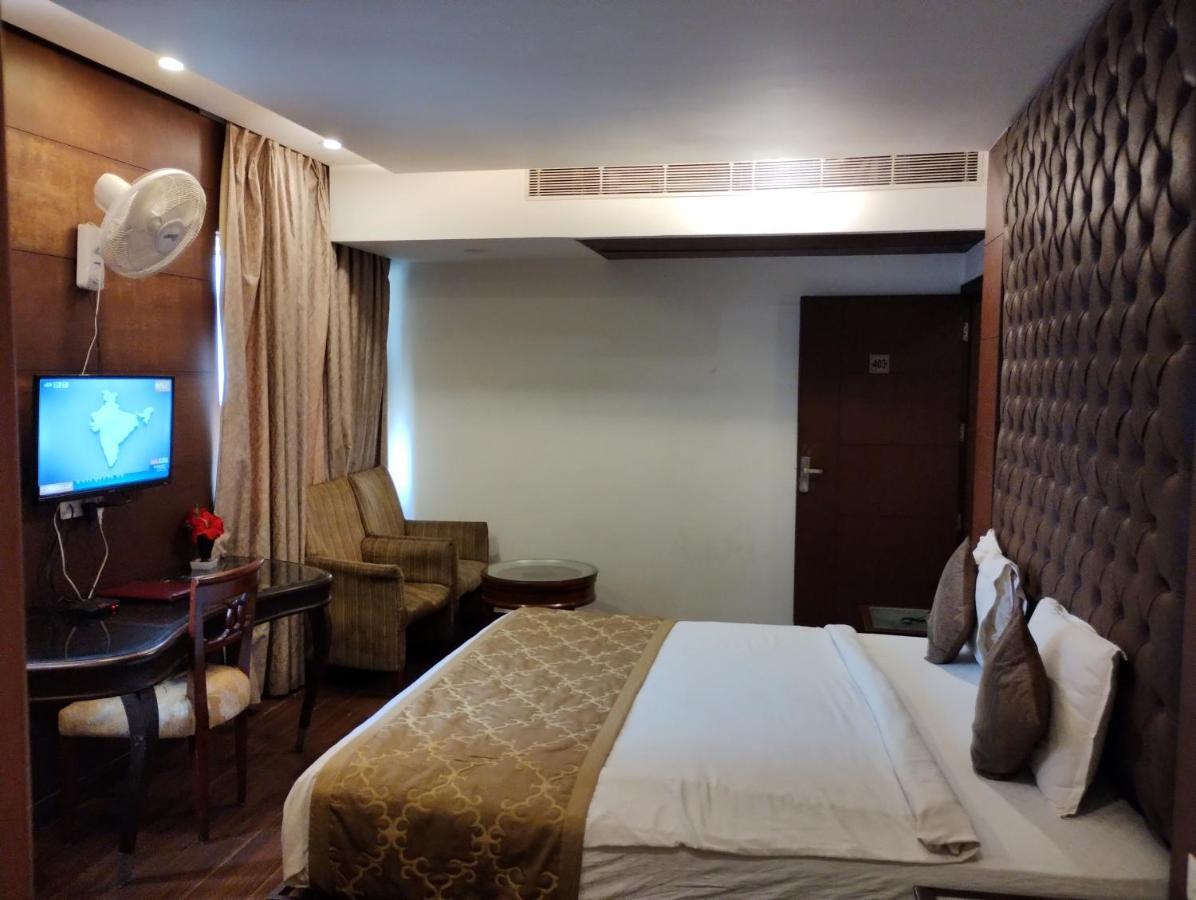 Hotel Wti Airport Neu-Delhi Exterior foto