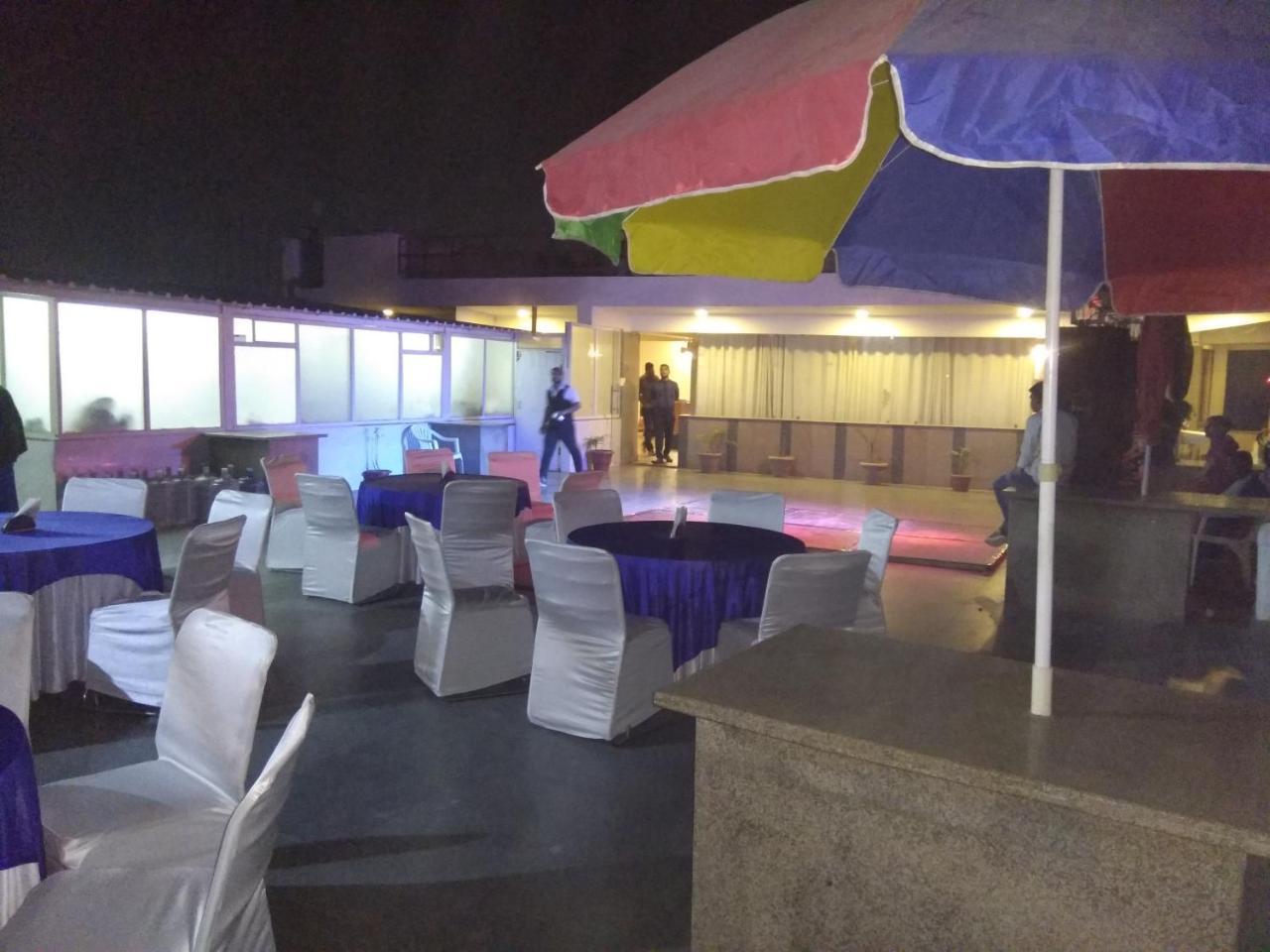 Hotel Wti Airport Neu-Delhi Exterior foto
